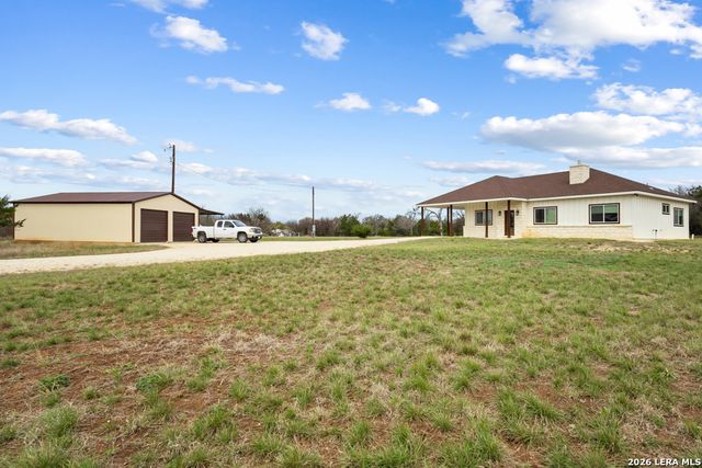 175 Pine Tree, Medina, TX 78055