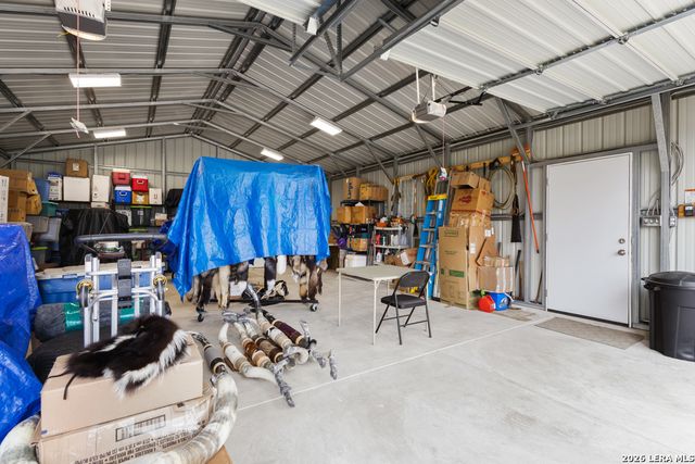 175 Pine Tree, Medina, TX 78055