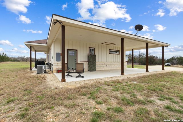 175 Pine Tree, Medina, TX 78055