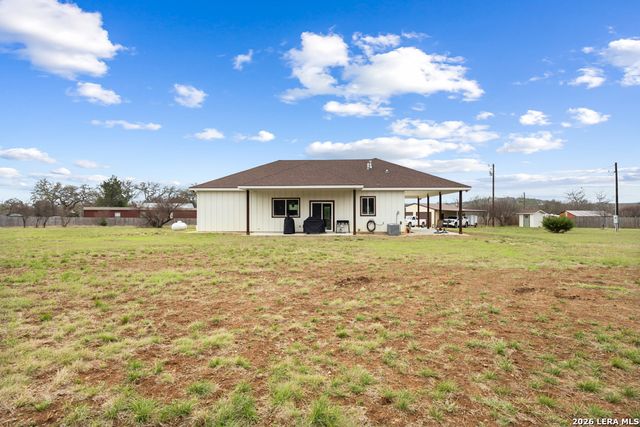 175 Pine Tree, Medina, TX 78055