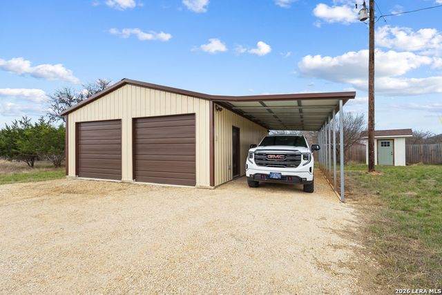 175 Pine Tree, Medina, TX 78055