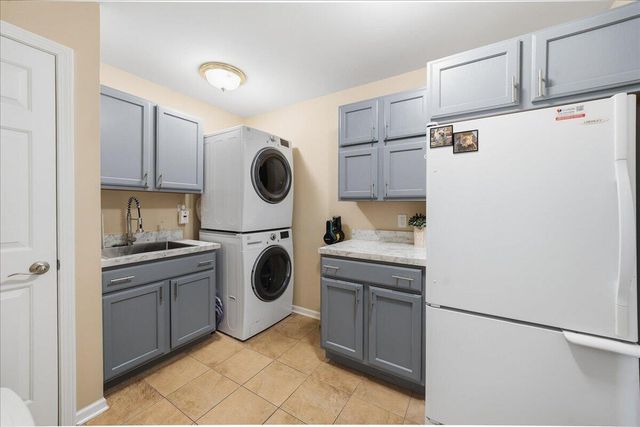 11335 Valley Drive, St. John, IN 46373