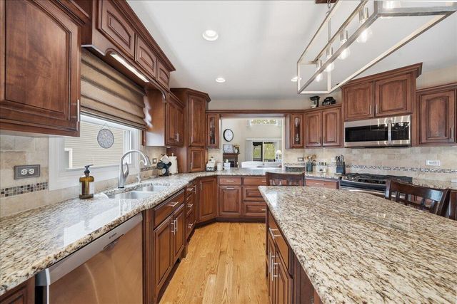 11335 Valley Drive, St. John, IN 46373