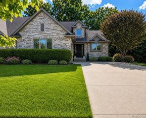 68809 Cornerstone Drive, Washington Township, MI 48095