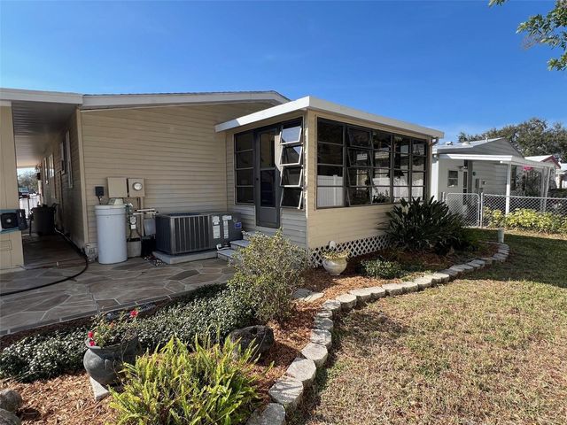 1001 STARKEY ROAD 90, Largo, FL 33771