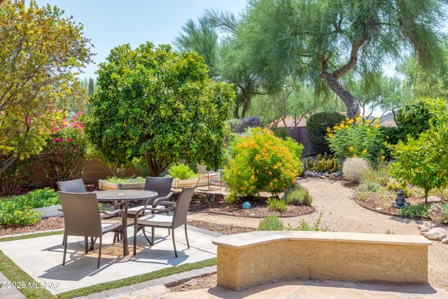 9363 N Sunflower Blossom Place, Tucson, AZ 85743