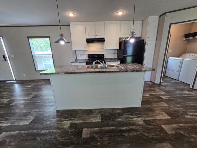 623 Falls Church Rd, North Fayette, PA 15126