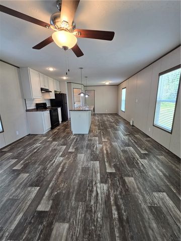 623 Falls Church Rd, North Fayette, PA 15126