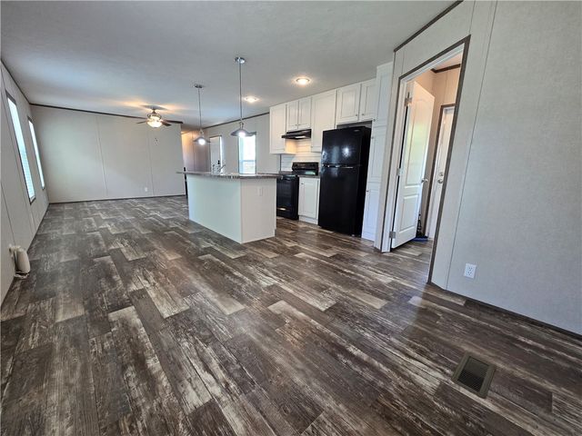 623 Falls Church Rd, North Fayette, PA 15126