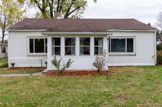 577 Peacock Avenue, Pontiac, MI 48340