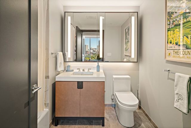 380 Harrison Ave PH2H, Boston, MA 02118