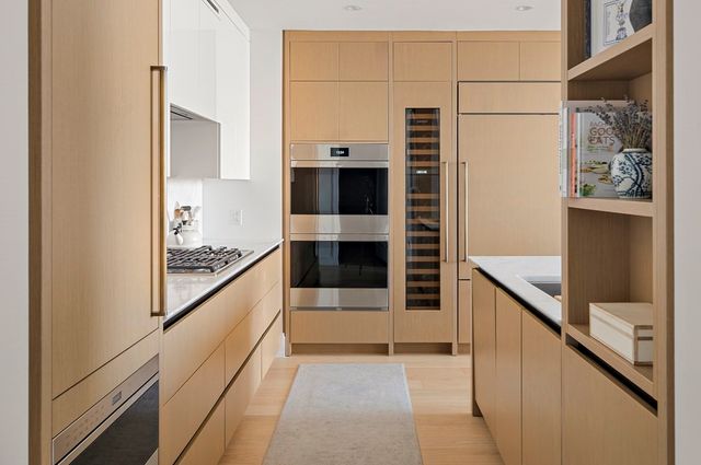 380 Harrison Ave PH2H, Boston, MA 02118