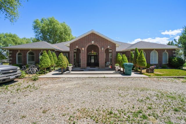 6869 S 4000 W, Benjamin, UT 84660