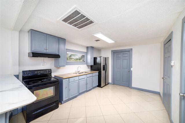 9201 Klondike Street, Houston, TX 77075