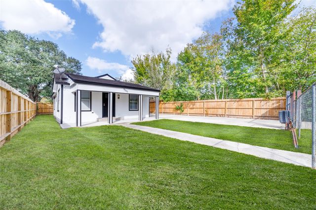 9201 Klondike Street, Houston, TX 77075