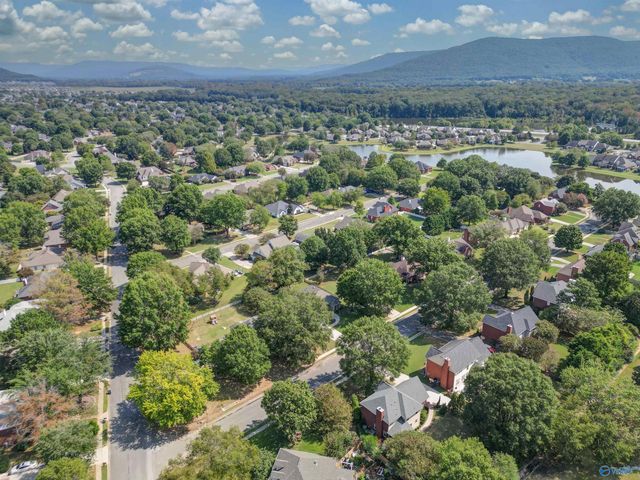 2603 Elderdale Drive SE, Hampton Cove, AL 35763