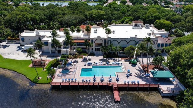 9531 Seagrape Dr 108, Davie, FL 33324