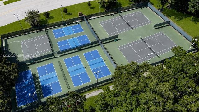 9531 Seagrape Dr 108, Davie, FL 33324