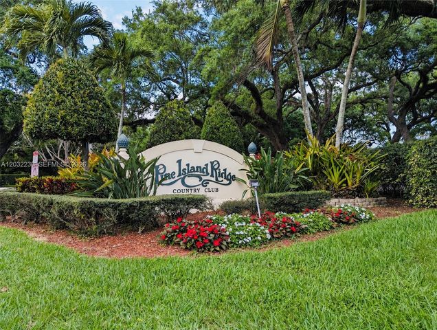 9531 Seagrape Dr 108, Davie, FL 33324