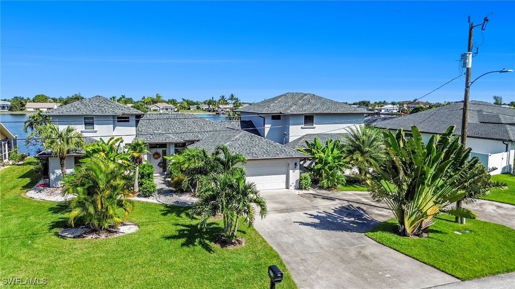 313 SE 6th ST, Cape Coral, FL 33990