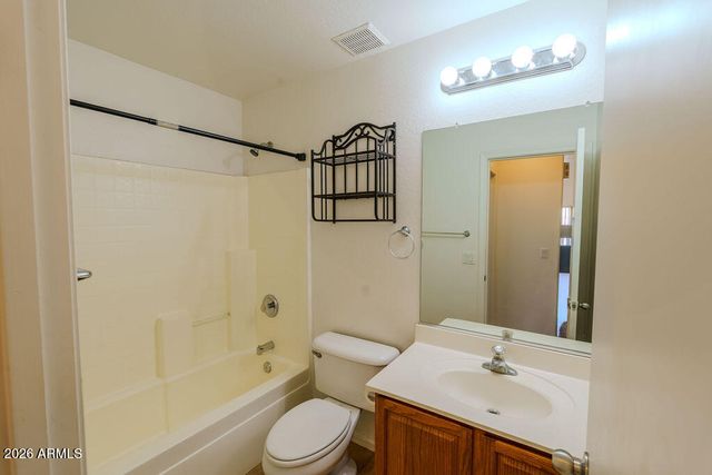 5422 W HUNTINGTON Drive, Laveen, AZ 85339