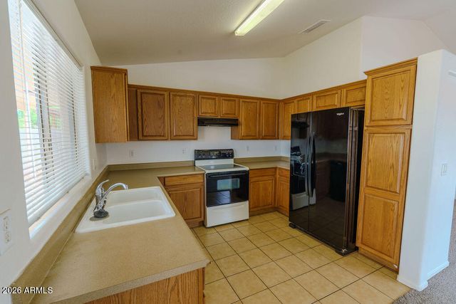 5422 W HUNTINGTON Drive, Laveen, AZ 85339