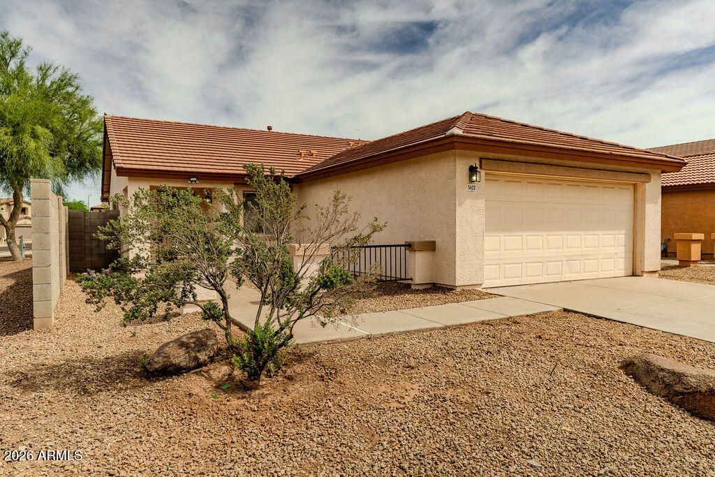 5422 W HUNTINGTON Drive, Laveen, AZ 85339