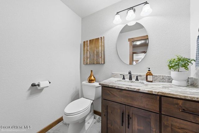7344 N Valley ST, Dalton Gardens, ID 83815