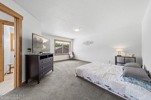 7344 N Valley ST, Dalton Gardens, ID 83815