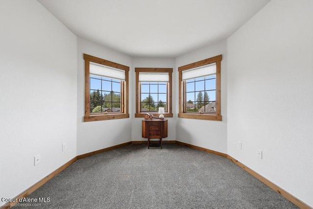 7344 N Valley ST, Dalton Gardens, ID 83815
