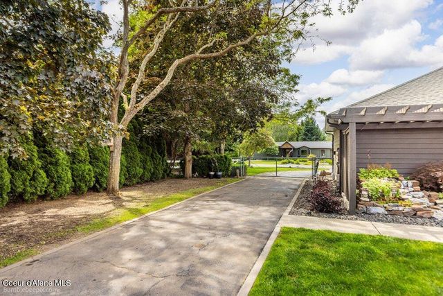 7344 N Valley ST, Dalton Gardens, ID 83815