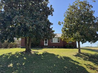 494 Carman Ave, New Johnsonville, TN 37134