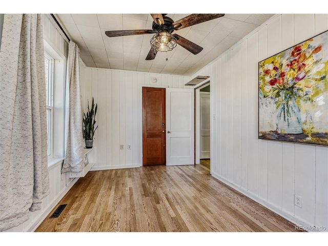 1364 Hanover St, Aurora, CO 80010