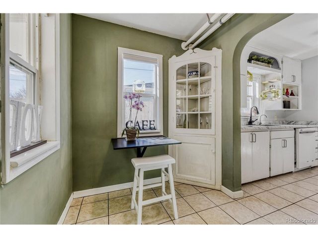 1364 Hanover St, Aurora, CO 80010