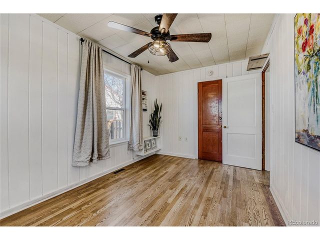 1364 Hanover St, Aurora, CO 80010