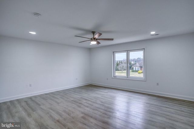 235 FAWN HAVEN WALK, Dover, DE 19901