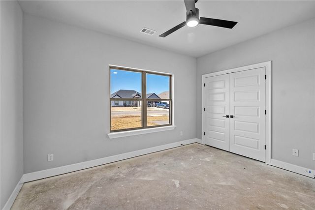 4656 W Triangle Street, Fayetteville, AR 72704