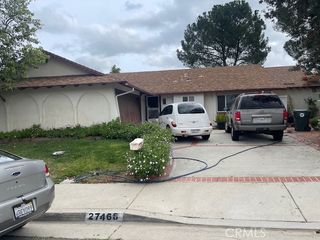 27468 Garza, Saugus, CA 91350