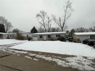 2252 Luxmore Drive, Unincorporated, MO 63136