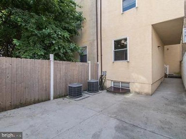 1929 N GRATZ ST, Philadelphia, PA 19121