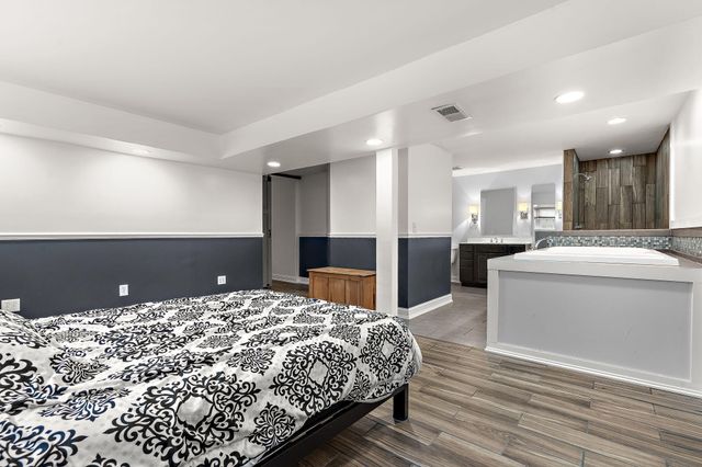 2005 Berkley Drive, Valparaiso, IN 46383