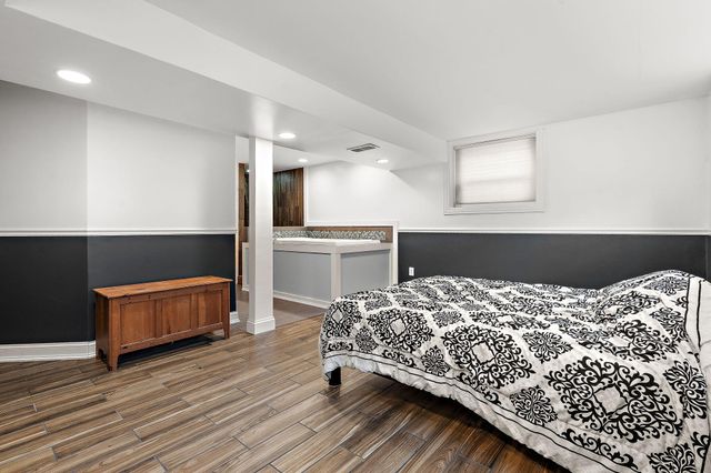 2005 Berkley Drive, Valparaiso, IN 46383