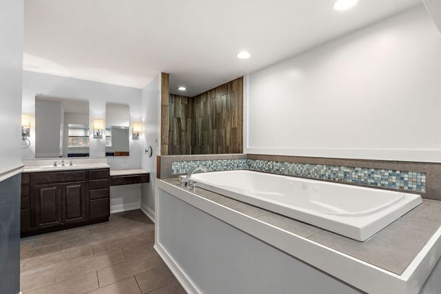 2005 Berkley Drive, Valparaiso, IN 46383