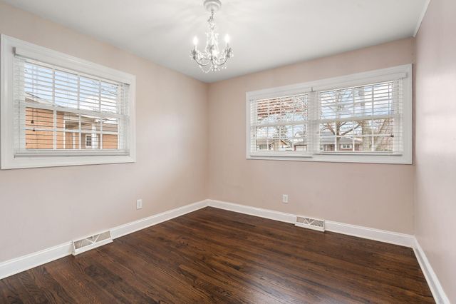 2005 Berkley Drive, Valparaiso, IN 46383