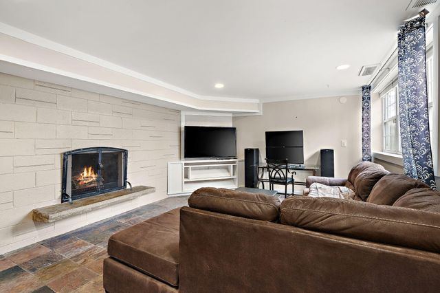 2005 Berkley Drive, Valparaiso, IN 46383