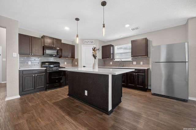 14810 Song Sparrow, San Antonio, TX 78253