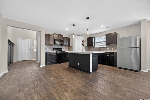 14810 Song Sparrow, San Antonio, TX 78253