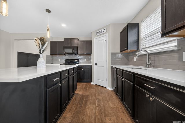 14810 Song Sparrow, San Antonio, TX 78253