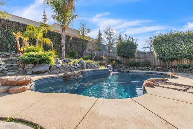 6556 Turnstone Way, Rocklin, CA 95765