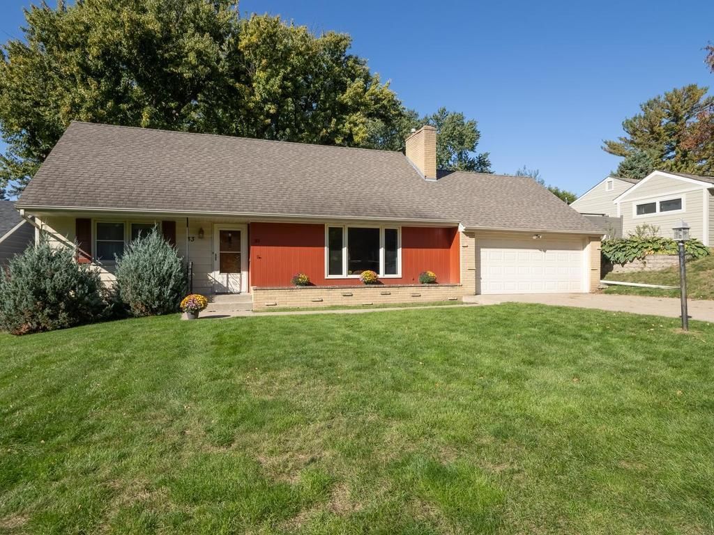 33 Hilltop Lane, Saint Paul, MN 55116 — photo 2